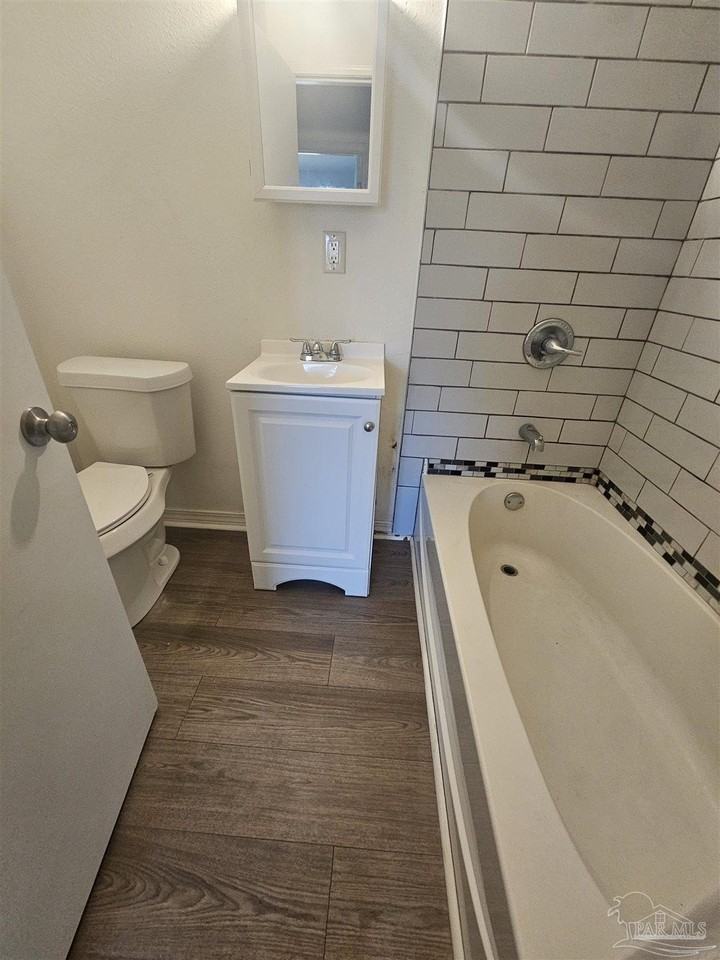 5818 Ventura Ln - Photo 2 of 10