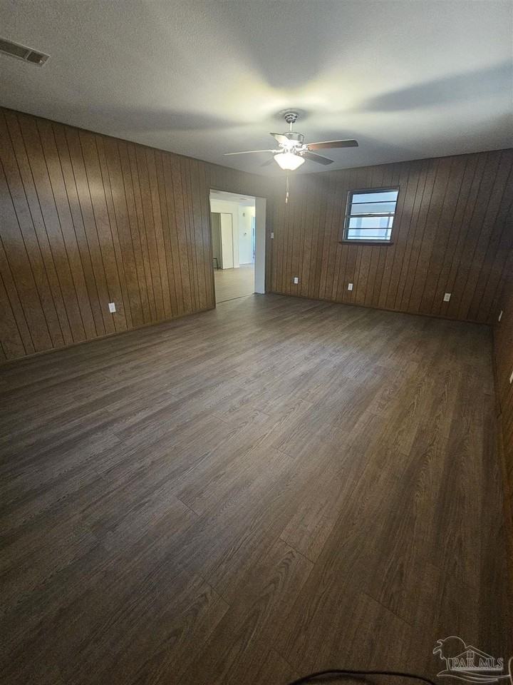 5818 Ventura Ln - Photo 6 of 10