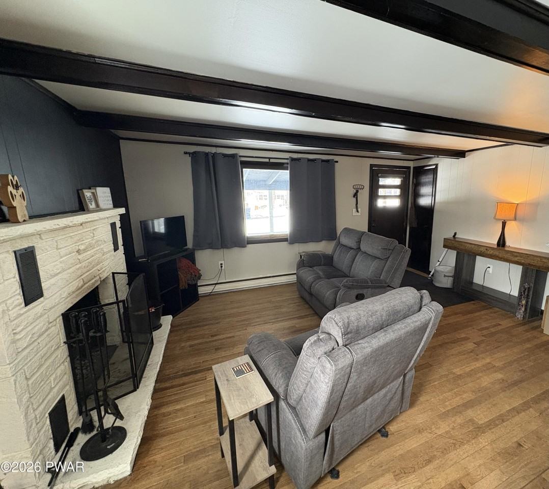 256 Wynding Way - Photo 3 of 18