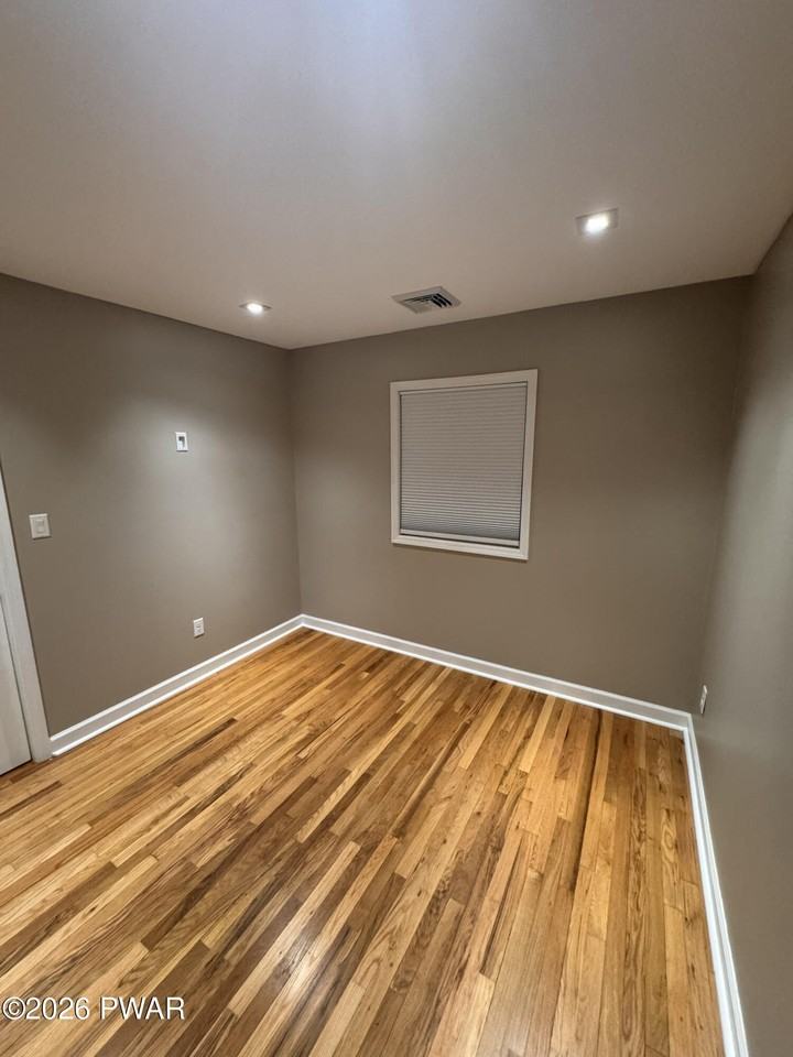 200 Avenue H - Photo 6 of 21