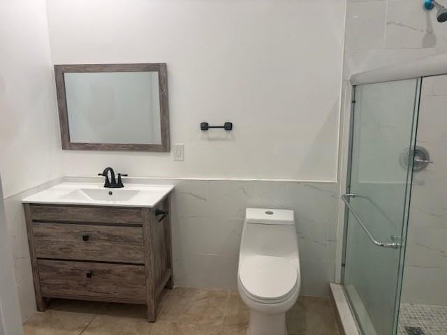 1651 Ne 33rd St - Photo 3 of 5