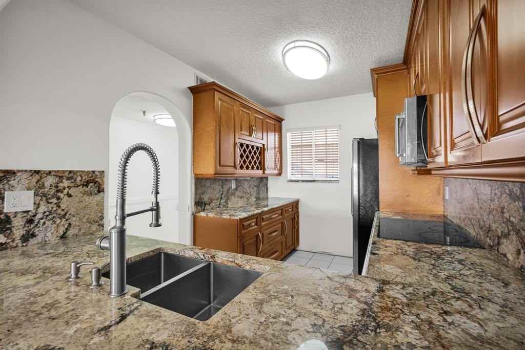 8330 Nw 103rd St #101B - Photo 6 of 28