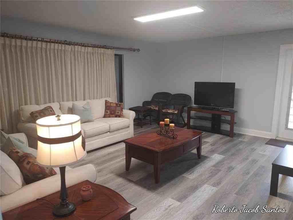 524 Osprey Dr #10B - Photo 6 of 24