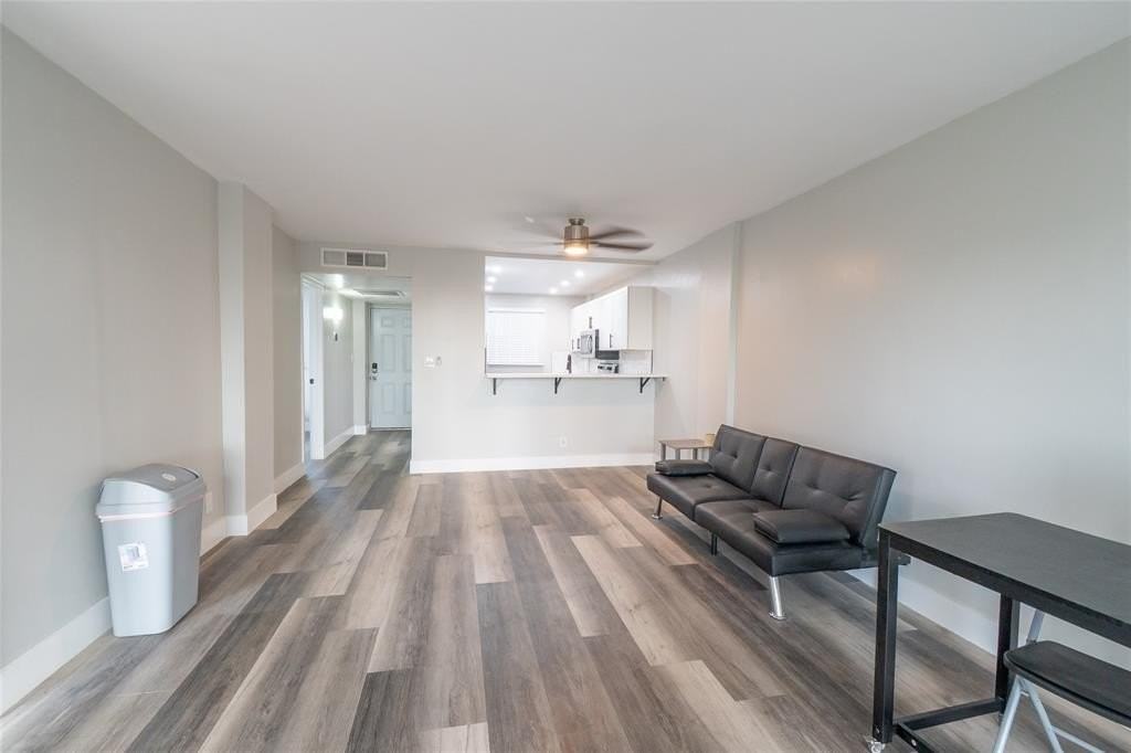 119 Royal Park Dr #4H - Photo 6 of 31