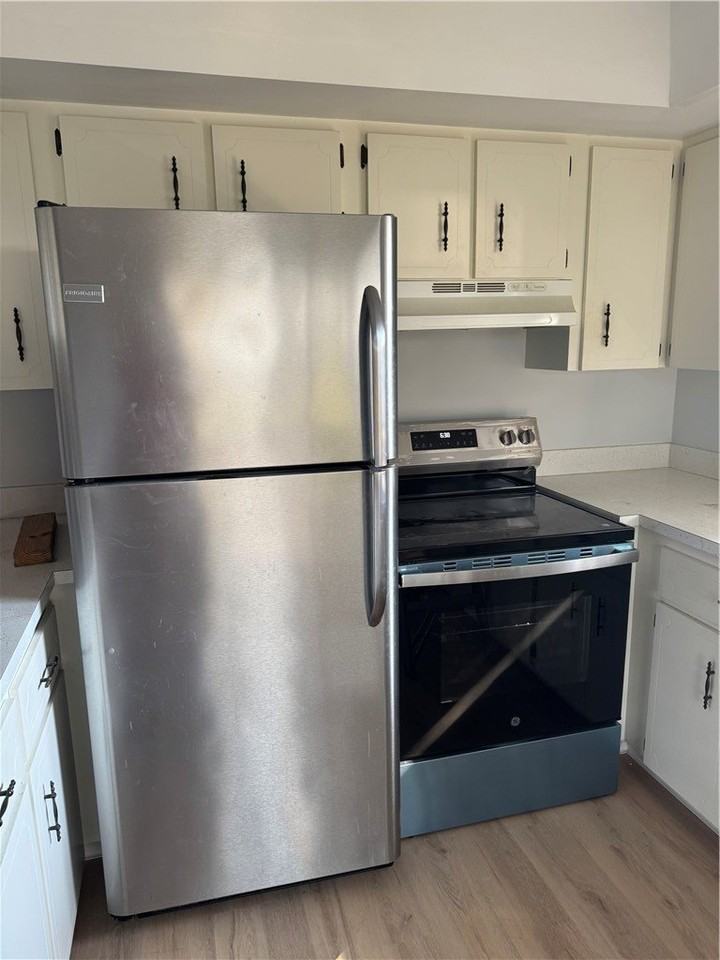 2045 15th St - Photo 2 of 4