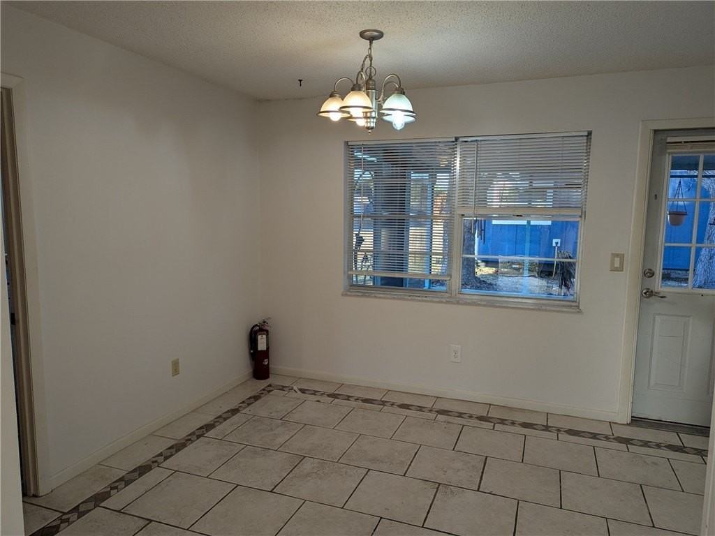 325 Perch Ln - Photo 5 of 11