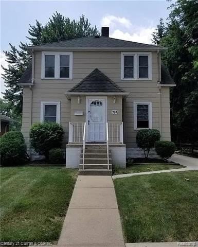 767 Riverbank St - Photo 2 of 16