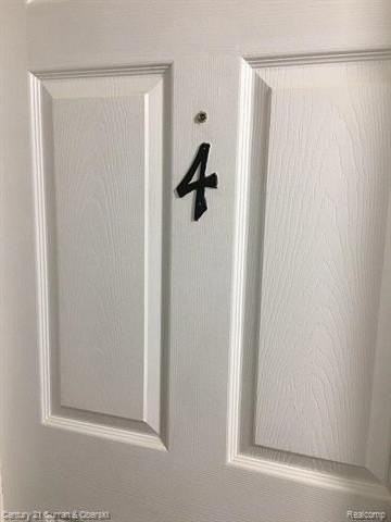 767 Riverbank St - Photo 3 of 16