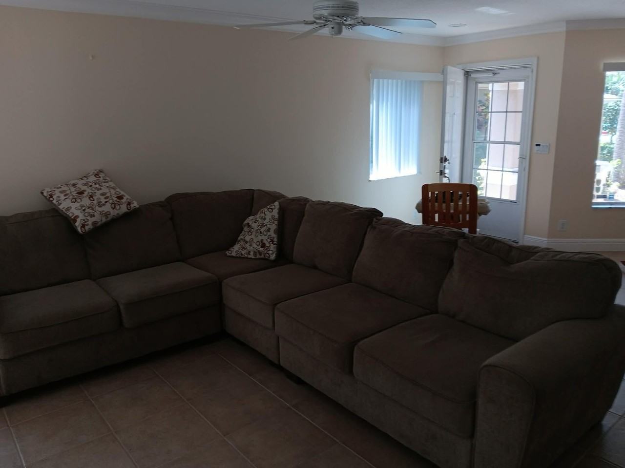 4983 Pinemore Ln - Photo 4 of 17