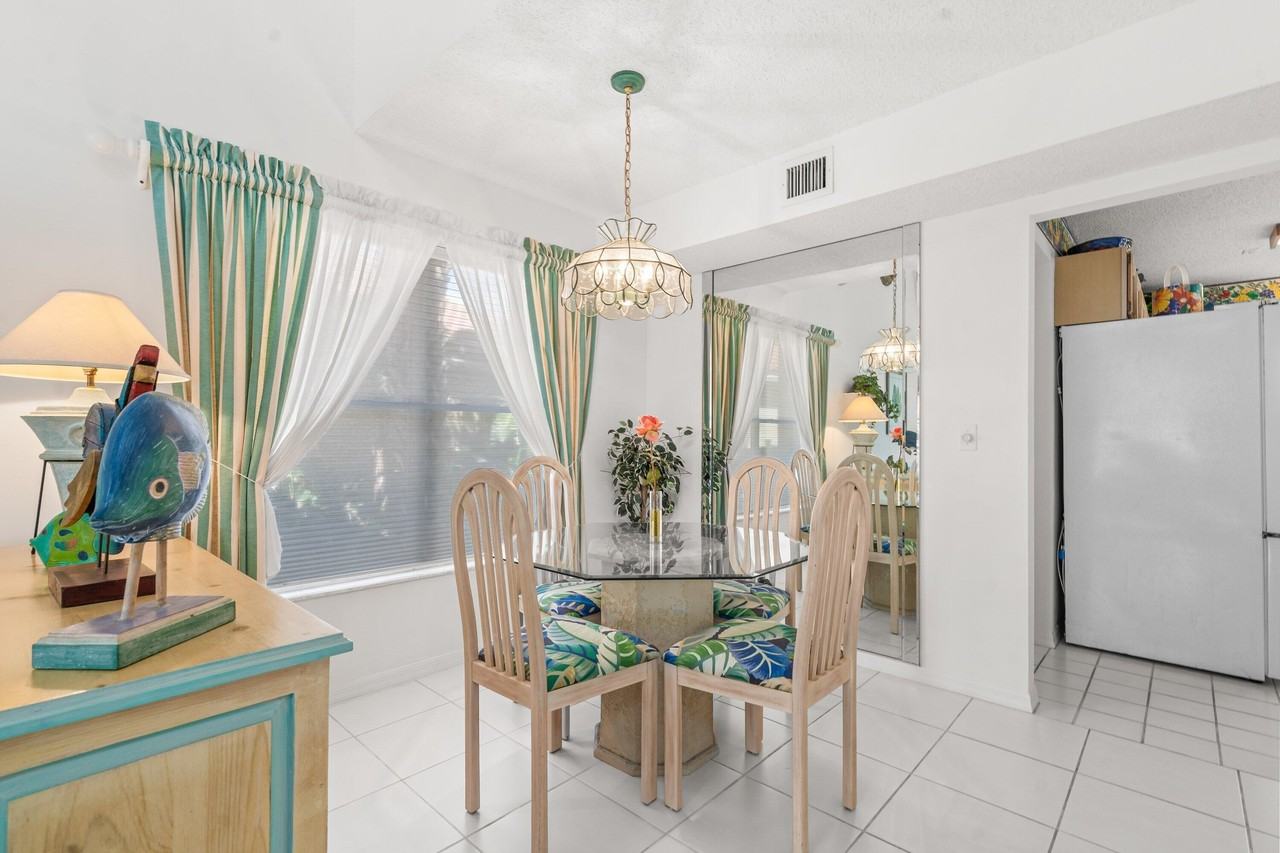 2746 Linkside Dr - Photo 4 of 44