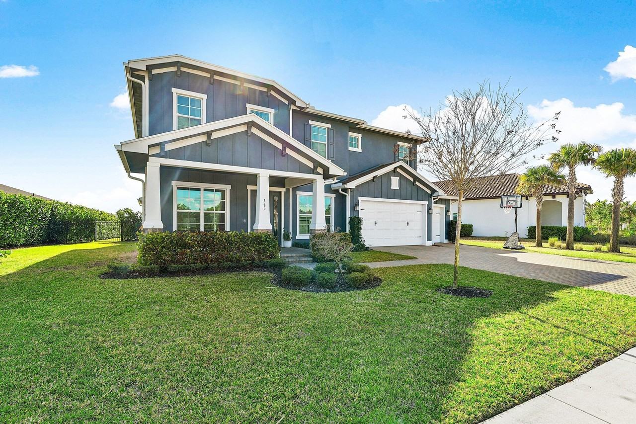 923 Hookline Cir - Photo 3 of 50