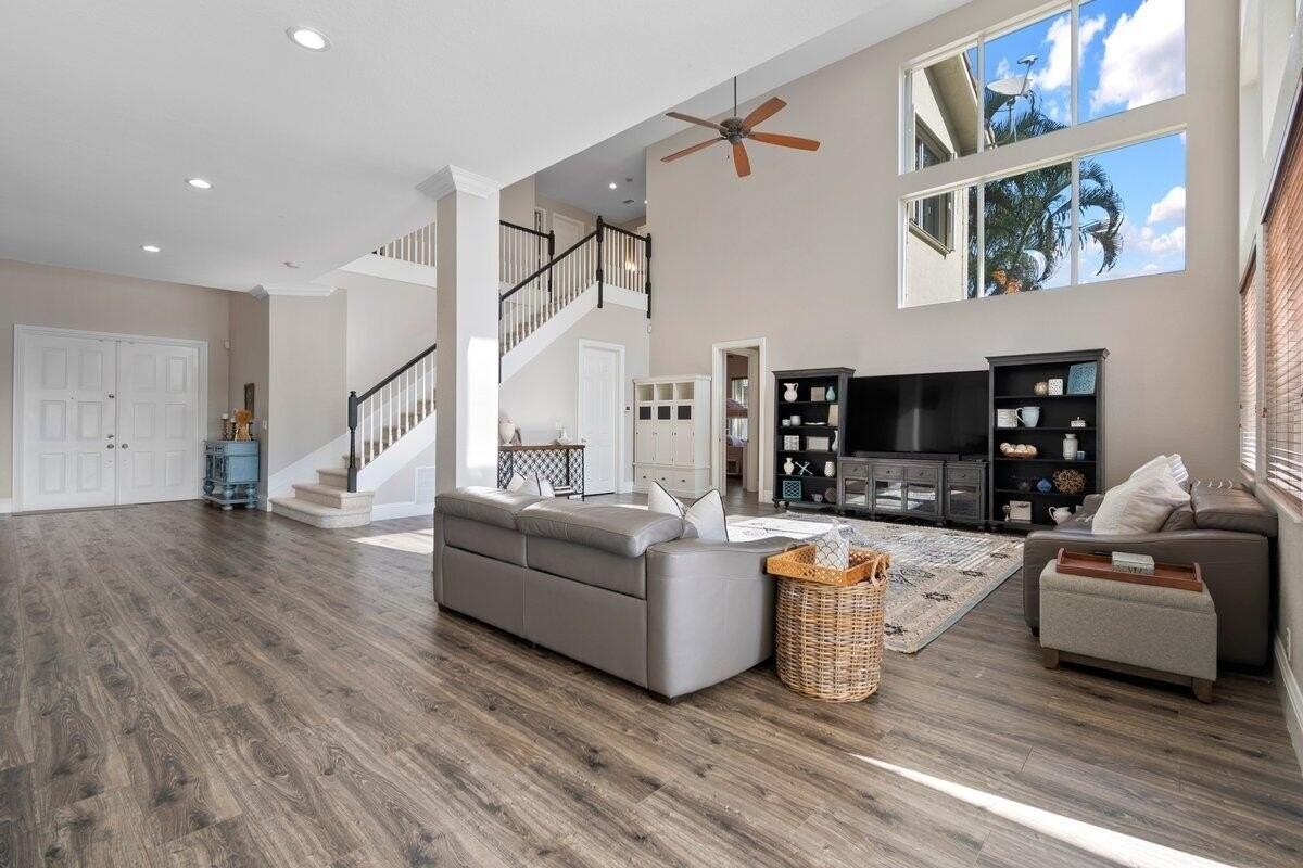 11520 Paradise Cove Ln - Photo 6 of 50