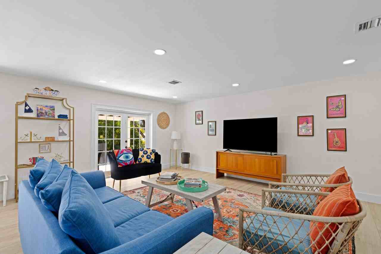 486 Nw 1st St - Photo 5 of 48