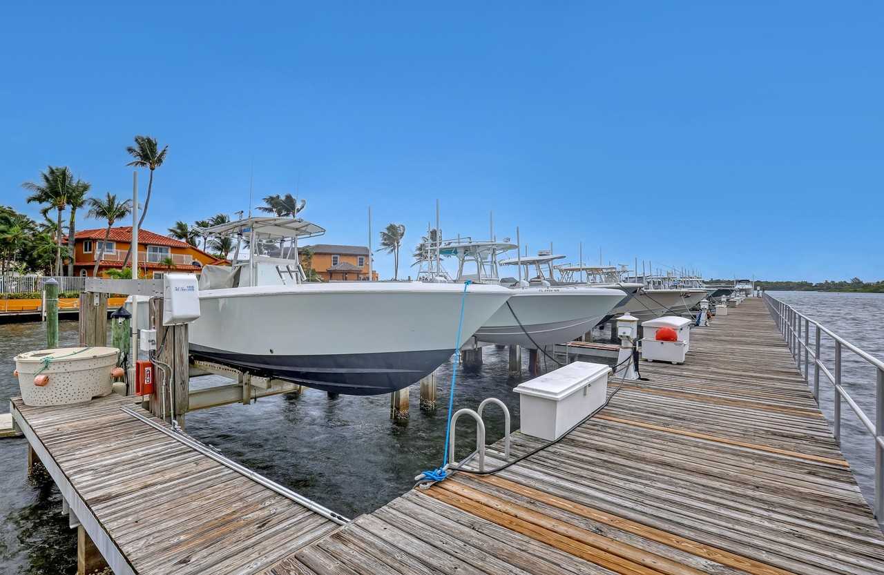 149 Harbors Way - Photo 2 of 33