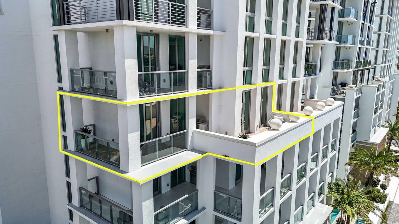 475 E Royal Palm Rd #506 - Photo 3 of 50