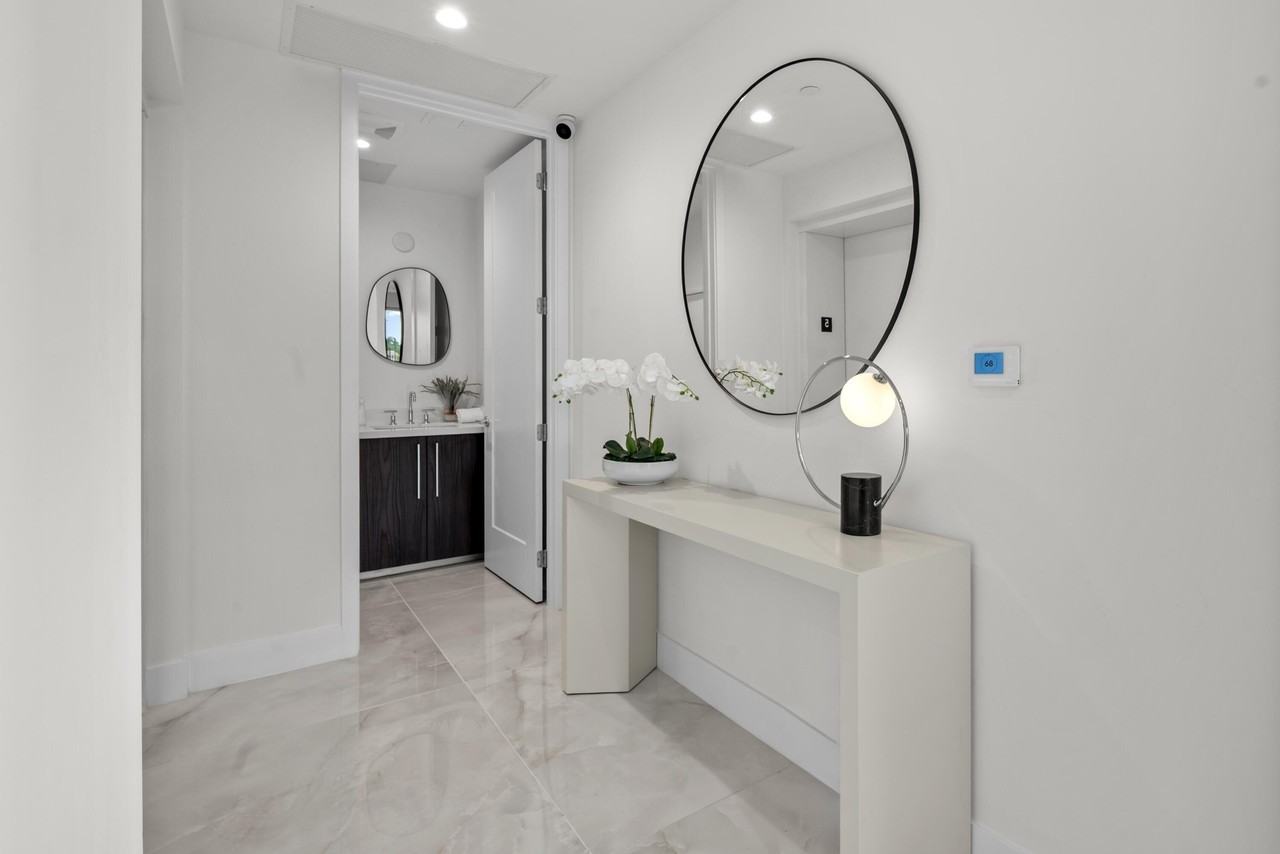 475 E Royal Palm Rd #506 - Photo 5 of 50