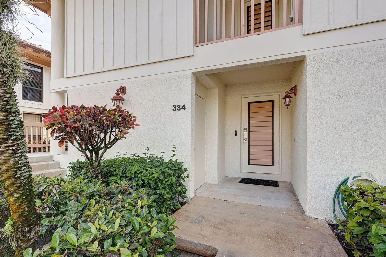 334 Brackenwood Cir - Photo 3 of 50