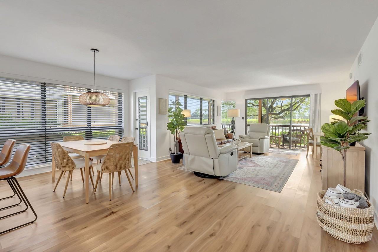 334 Brackenwood Cir - Photo 5 of 50