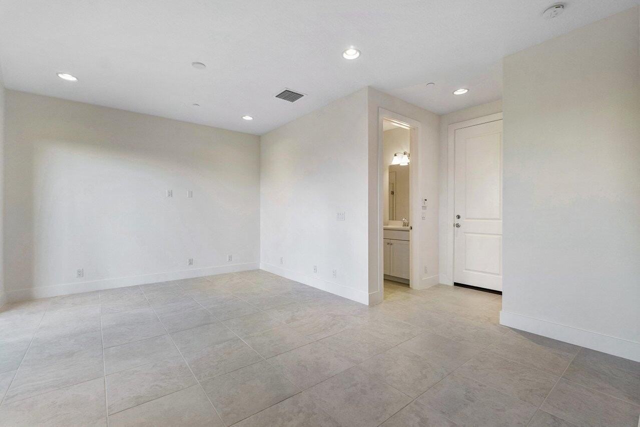 5320 Sagan Ln - Photo 3 of 45