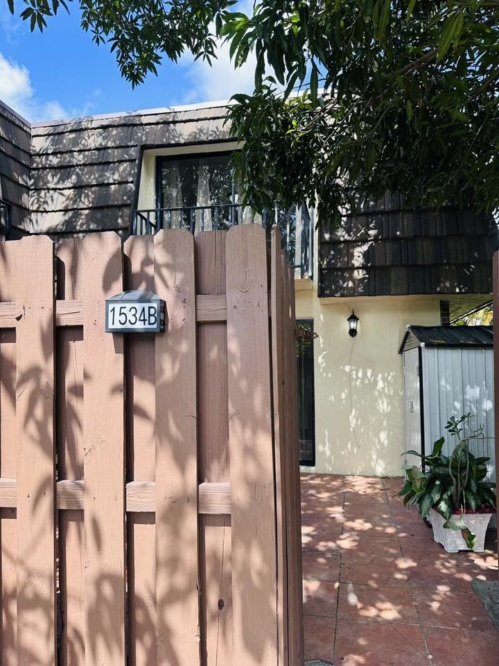 1534 Forest Lakes Cir #B - Photo 4 of 18