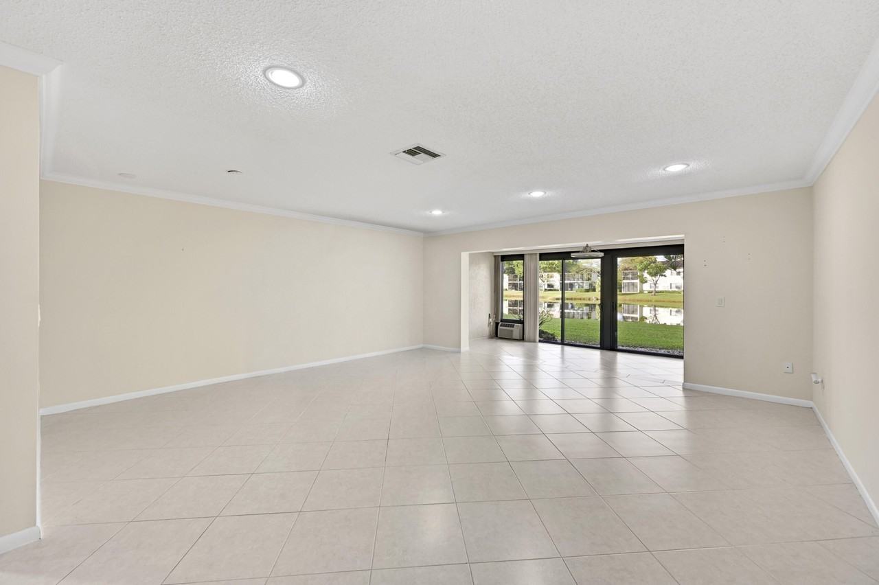 21863 Arriba Real #G - Photo 7 of 32