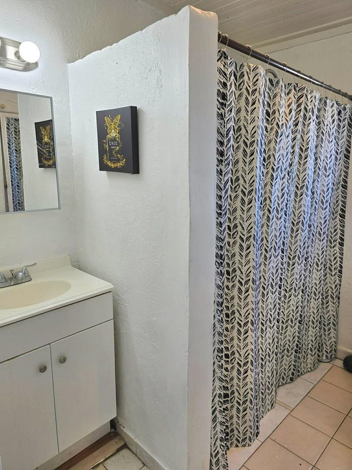 315 Avenue J Sw - Photo 7 of 9