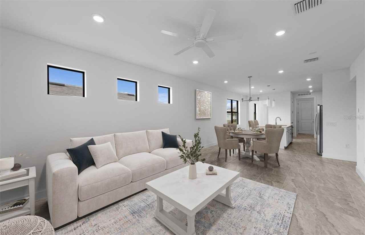 18928 Indian Rock Pl - Photo 2 of 13