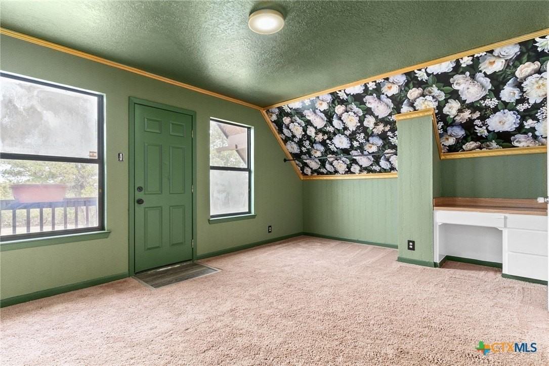 15957 Crockett Dr - Photo 3 of 12