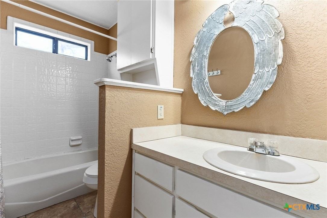 15957 Crockett Dr - Photo 5 of 12