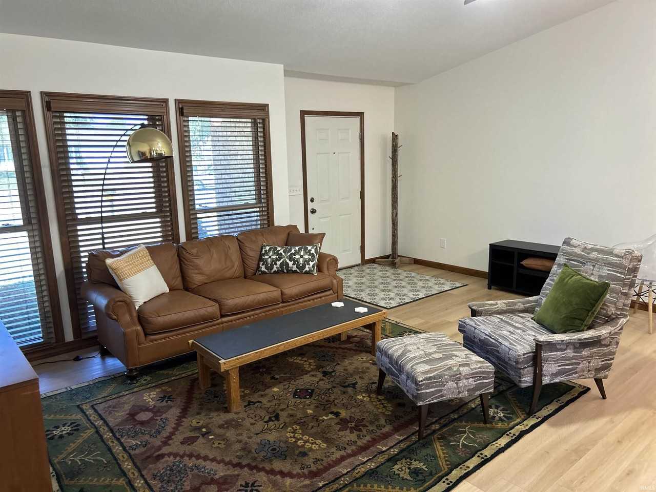 6166 River Bluff Dr - Photo 7 of 19