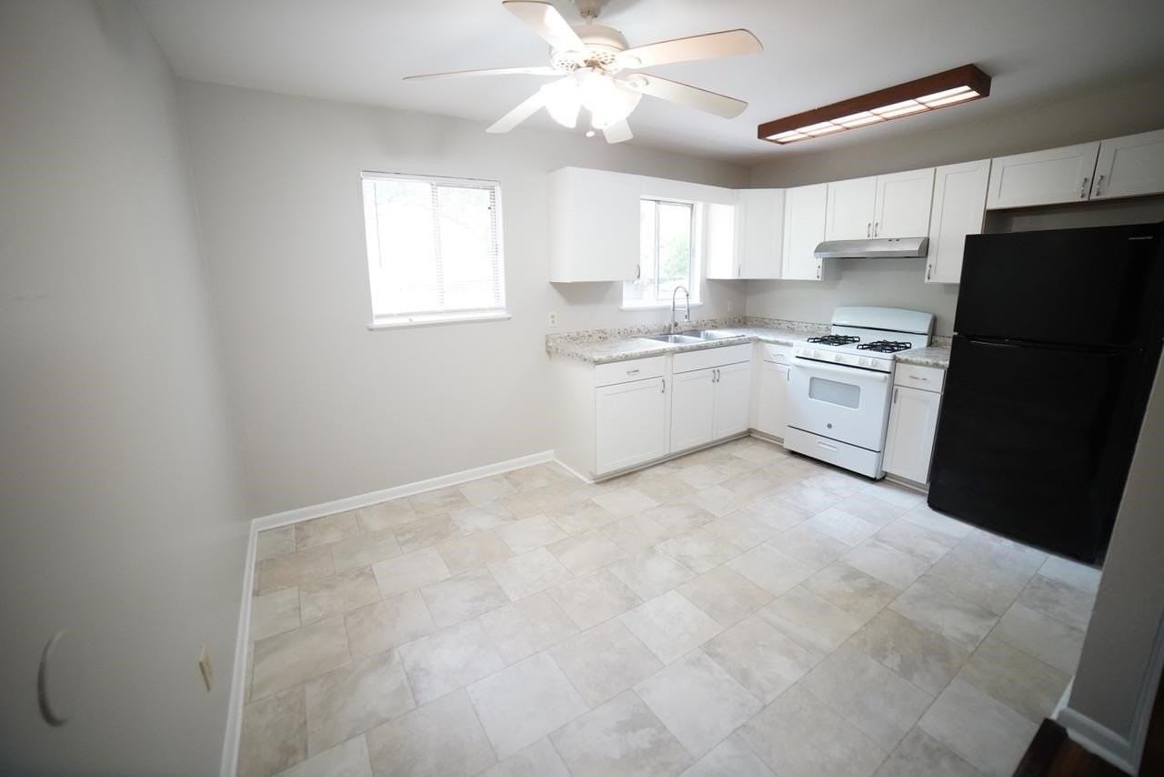 1329 Blossom Cir - Photo 6 of 19