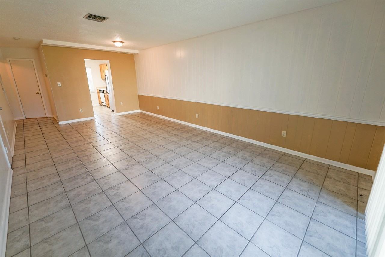 2325 W Pensacola St Apt 155 #155 - Photo 7 of 29