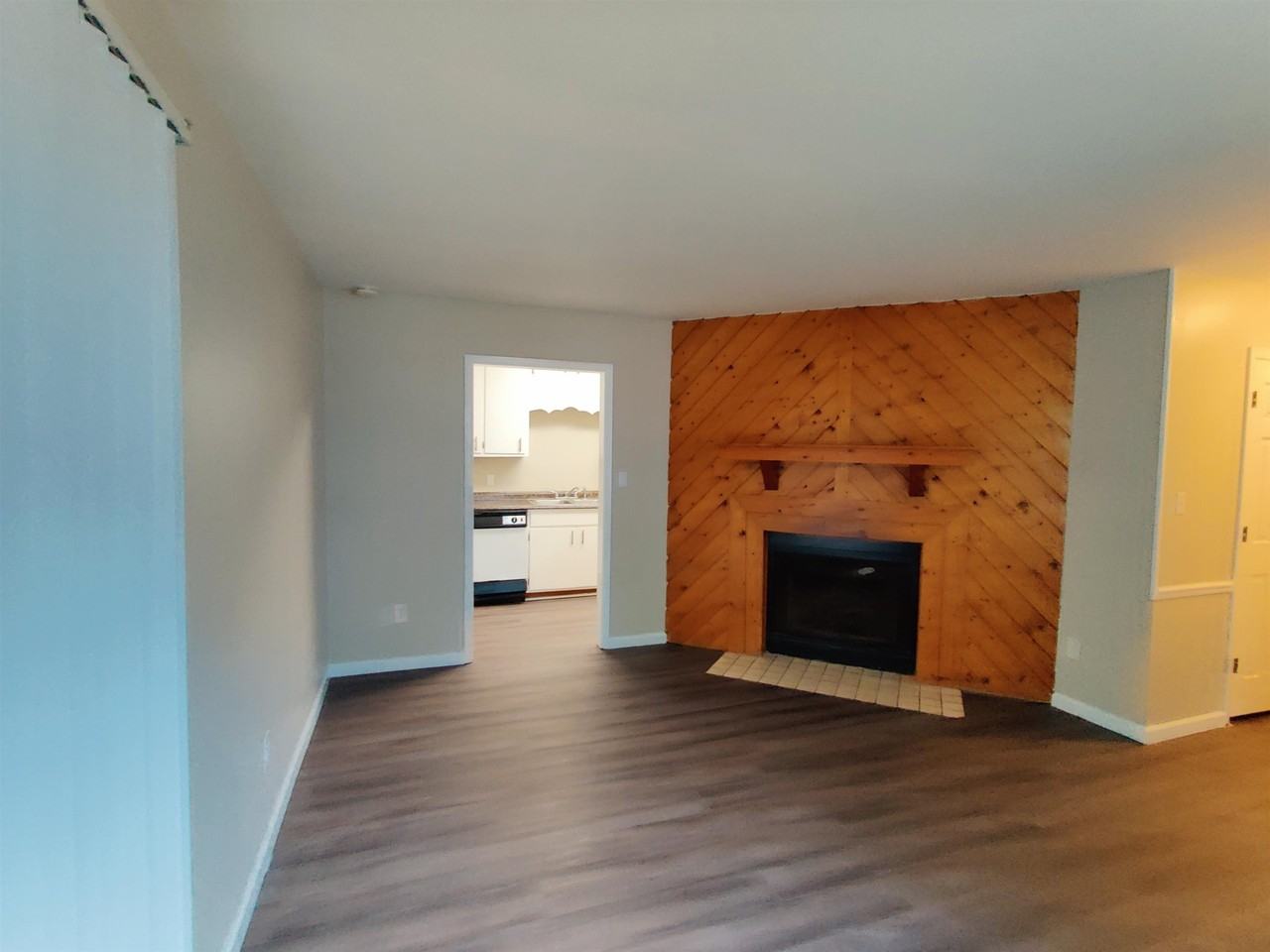 2366 Gregory Dr - Photo 3 of 19