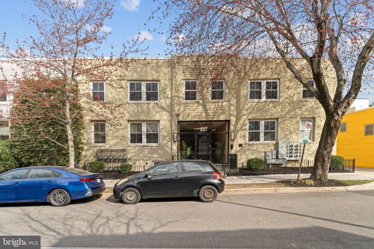 417 18th St Ne Apt 103 #103 - Photo 2 of 40