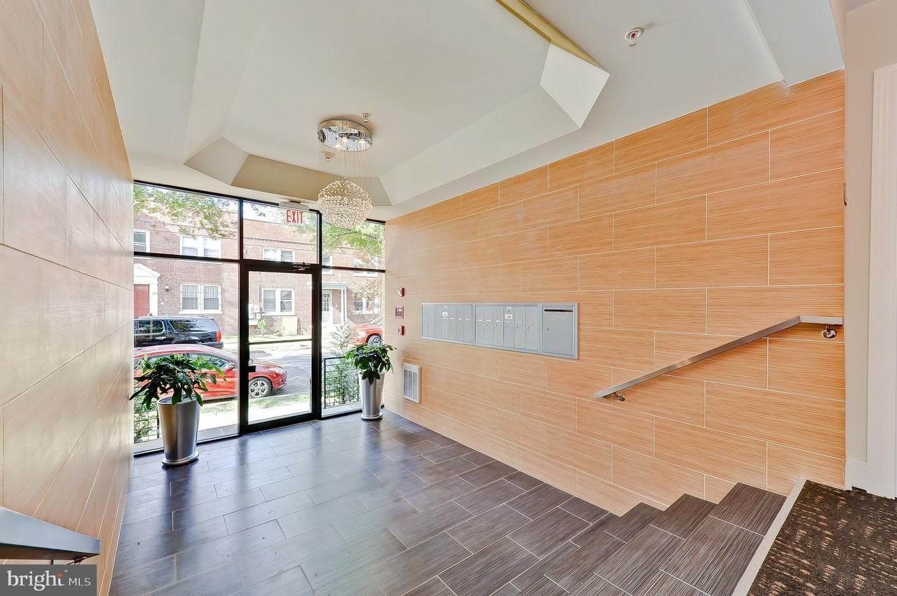 417 18th St Ne Apt 103 #103 - Photo 7 of 40