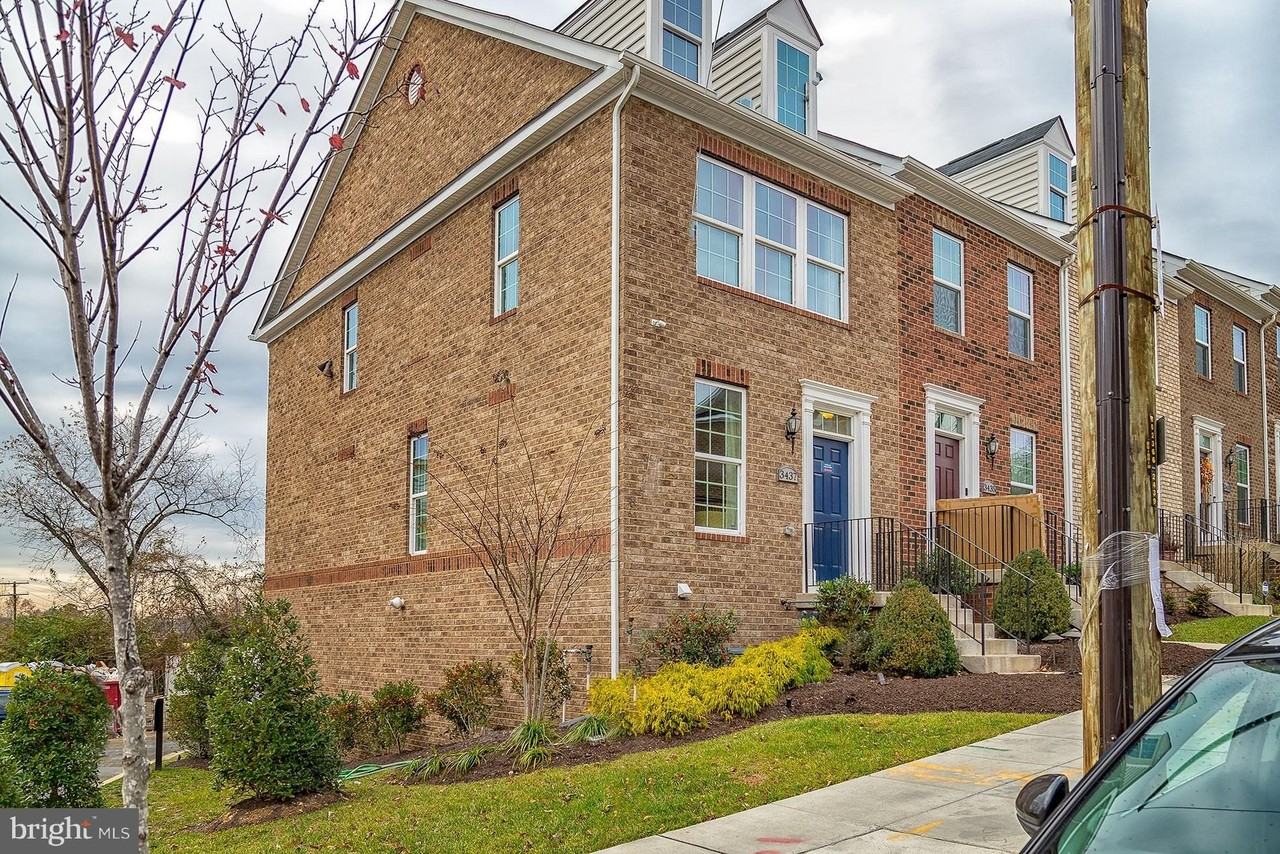 3437 10th Pl Se - Photo 2 of 31