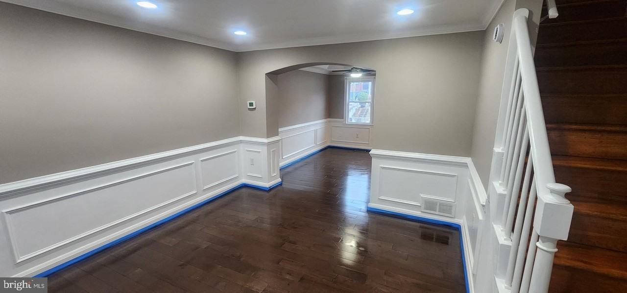 7065 Eastbrook Ave - Photo 2 of 17