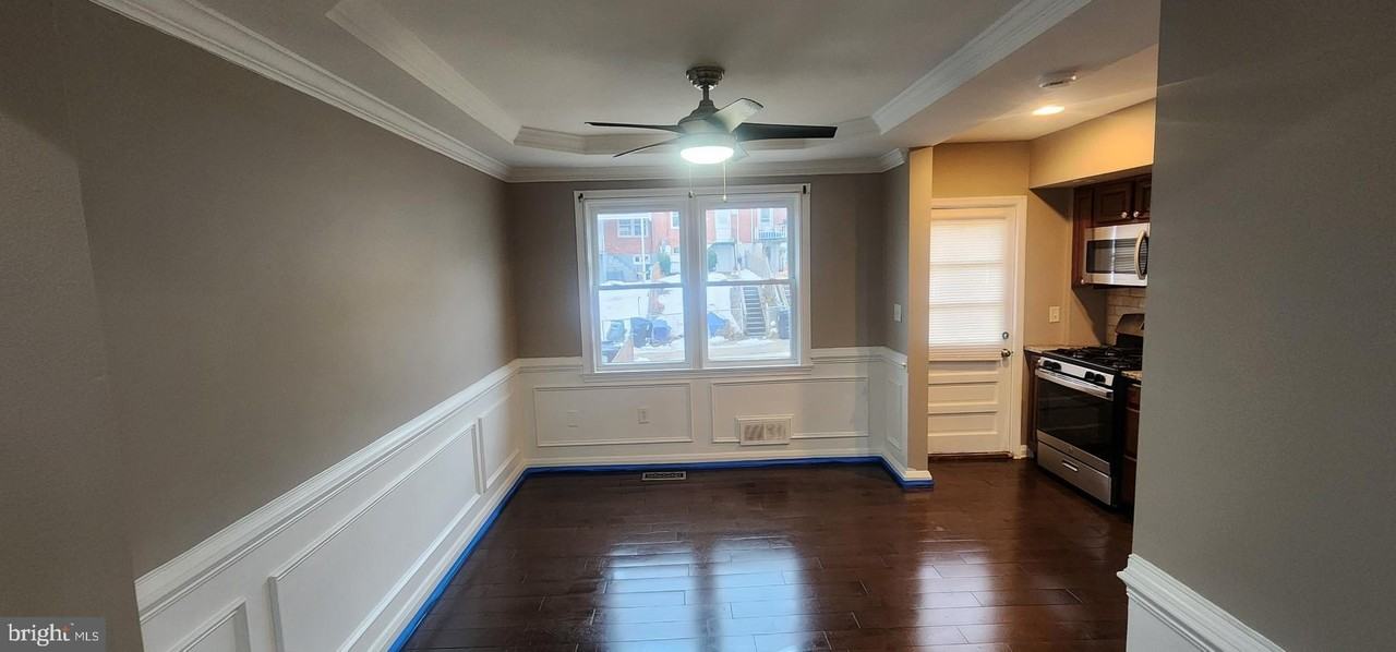 7065 Eastbrook Ave - Photo 4 of 17