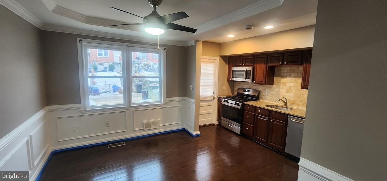 7065 Eastbrook Ave - Photo 5 of 17