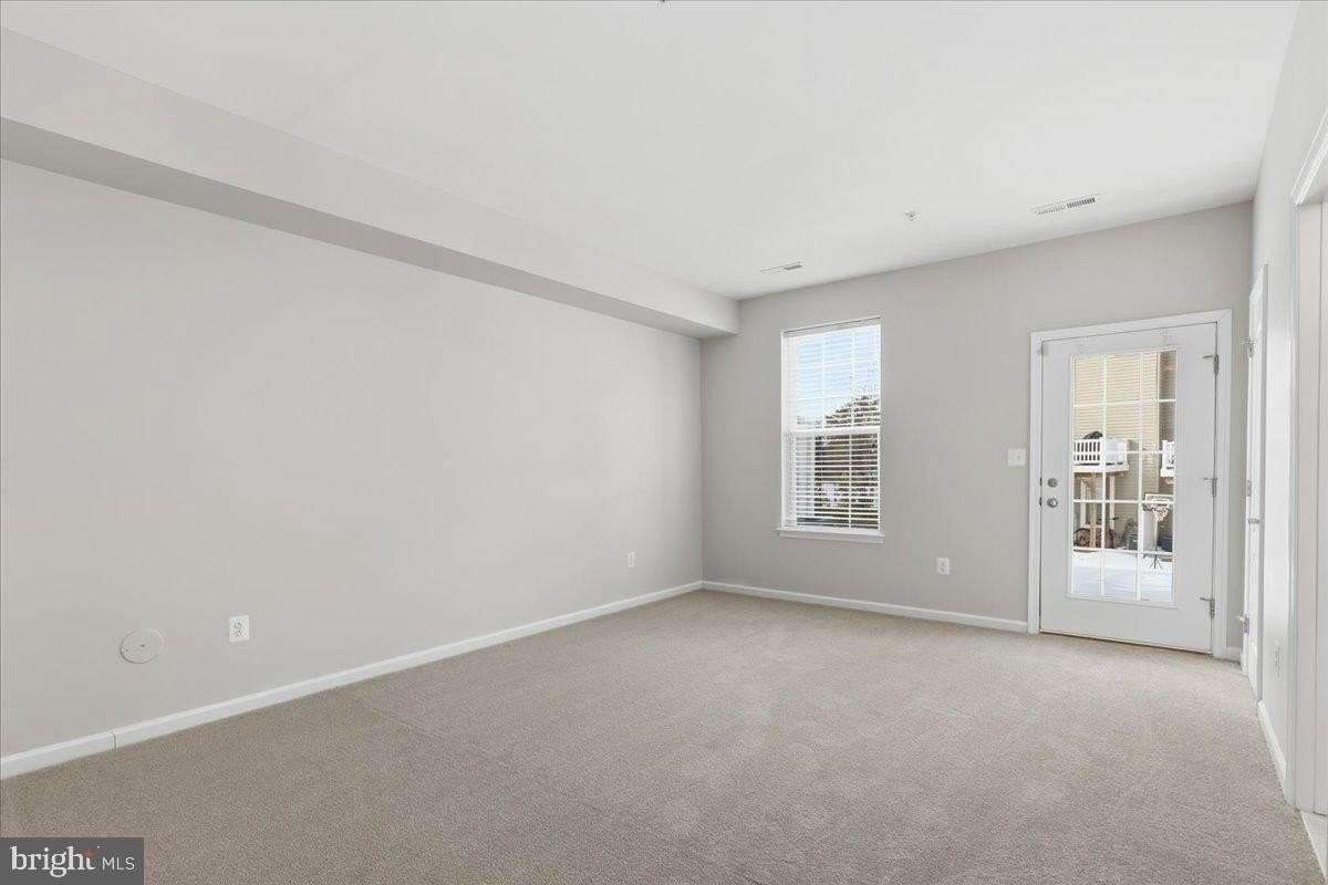 9558 John Locke Way - Photo 6 of 33