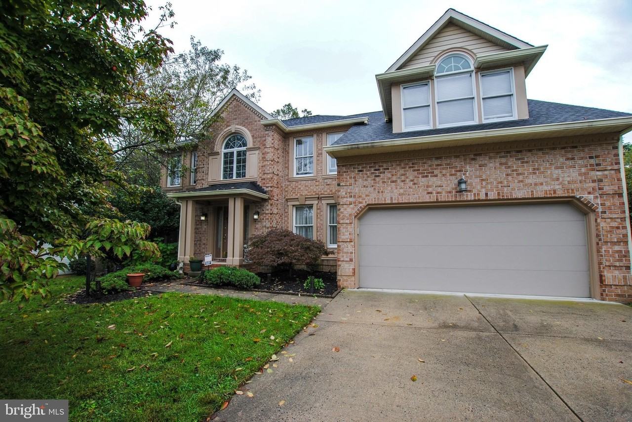 9321 Ravenridge Rd - Photo 5 of 50