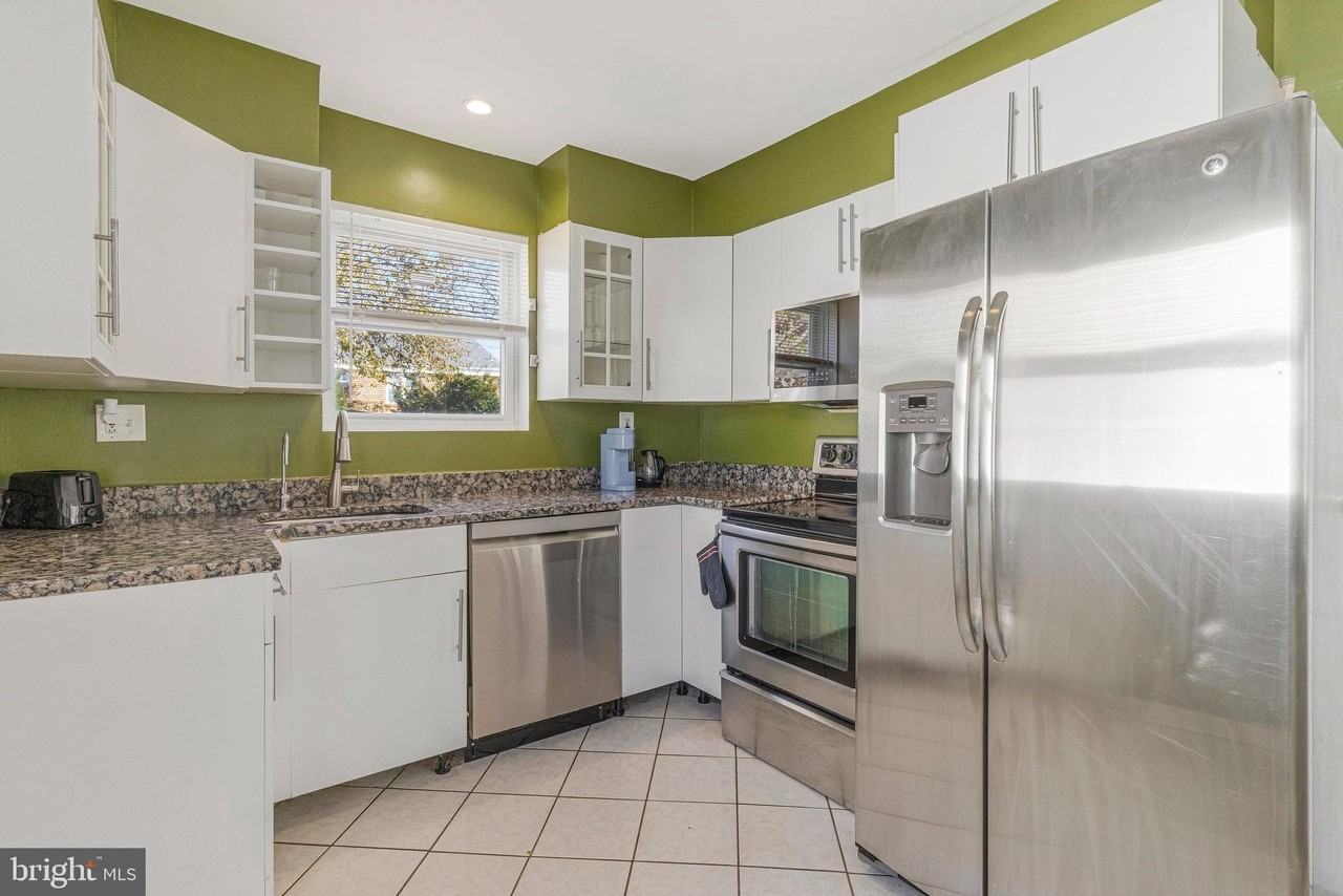 224 University Blvd E - Photo 5 of 18