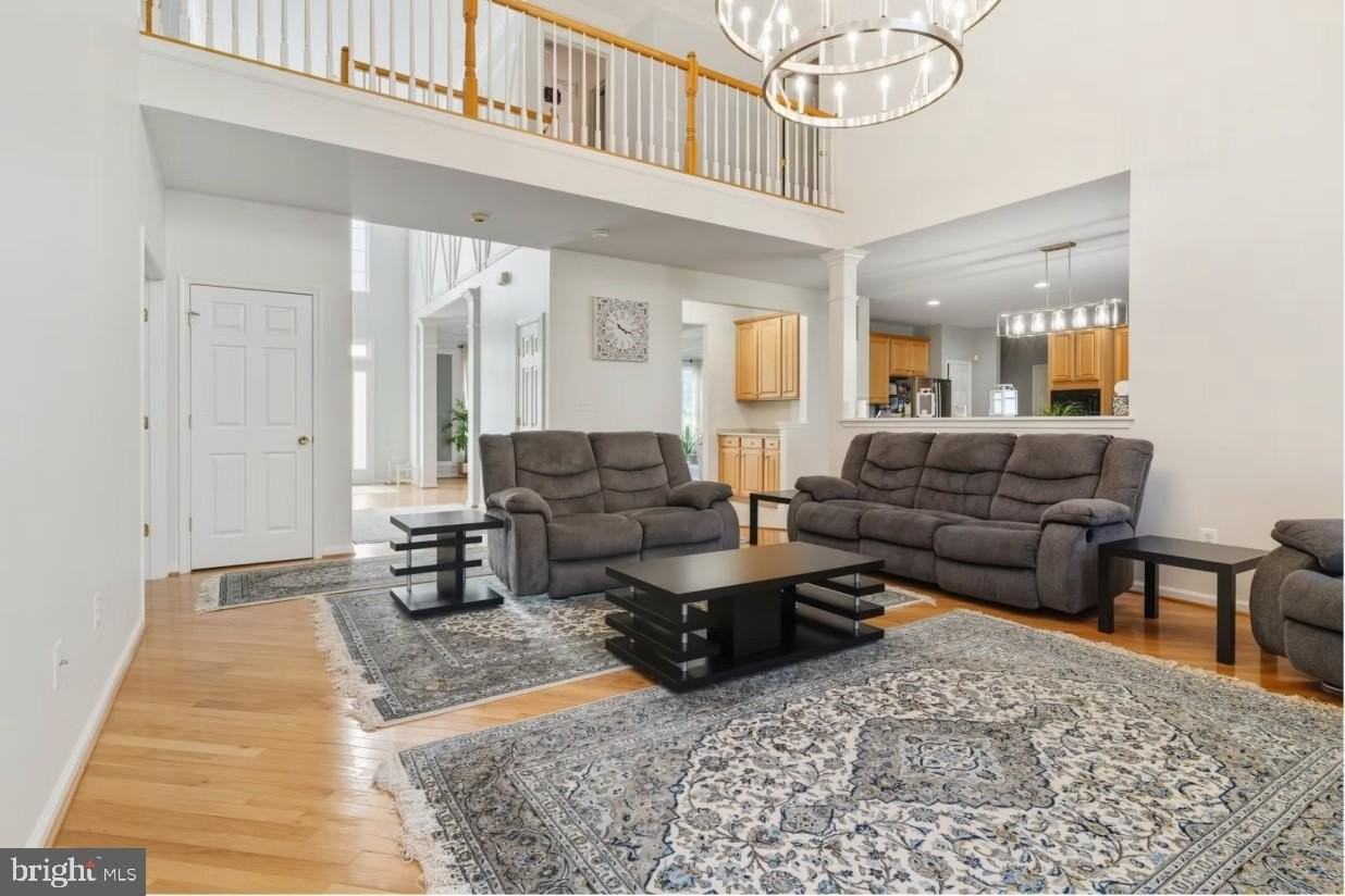 14301 Autumn Crest Rd - Photo 5 of 40