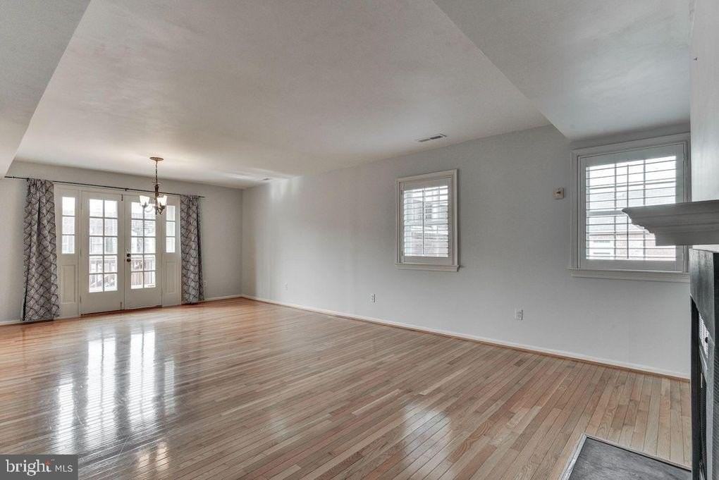 4912 Bradley Blvd - Photo 6 of 18