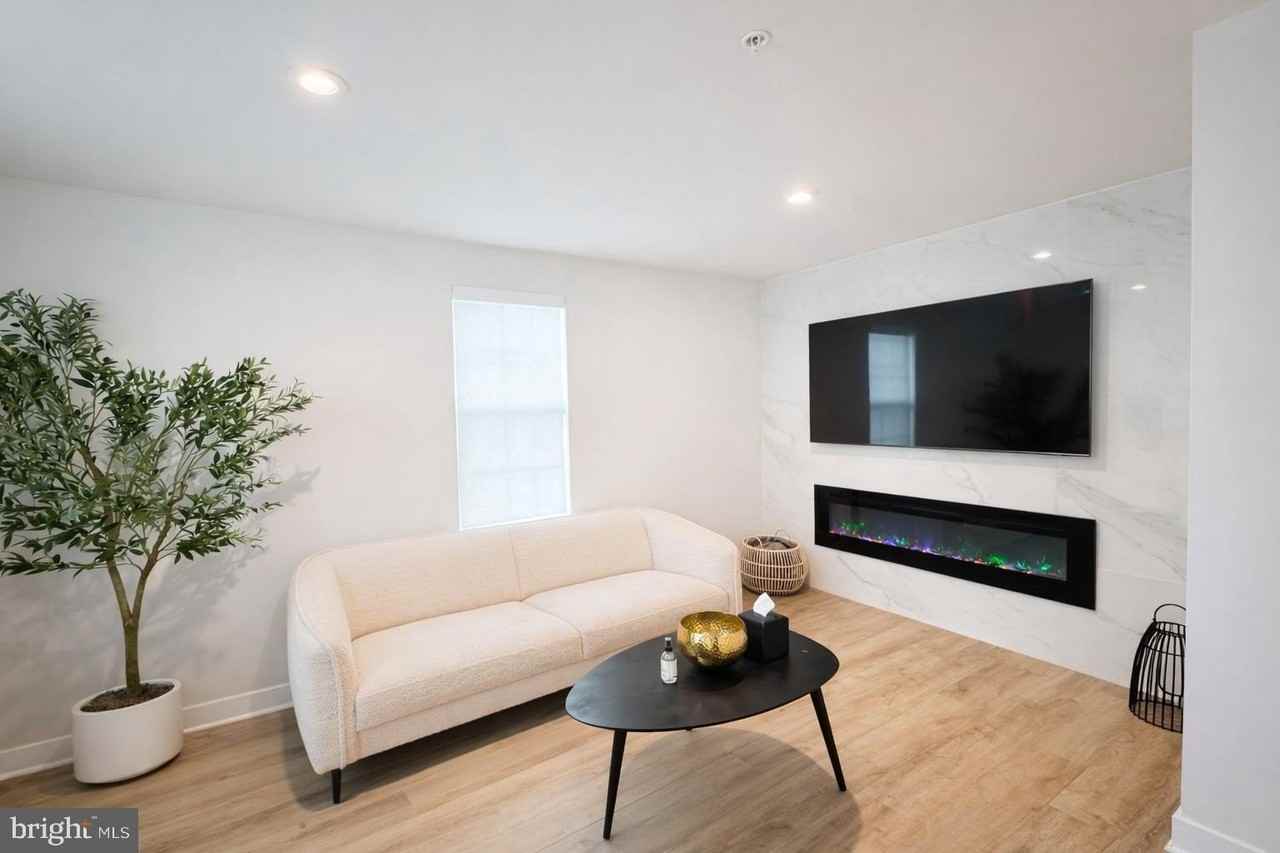 134 Summit Point Blvd - Photo 4 of 17