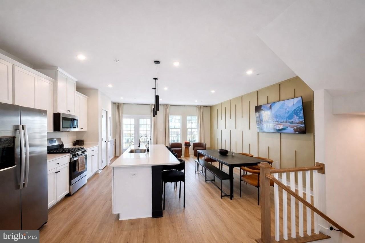 134 Summit Point Blvd - Photo 5 of 17