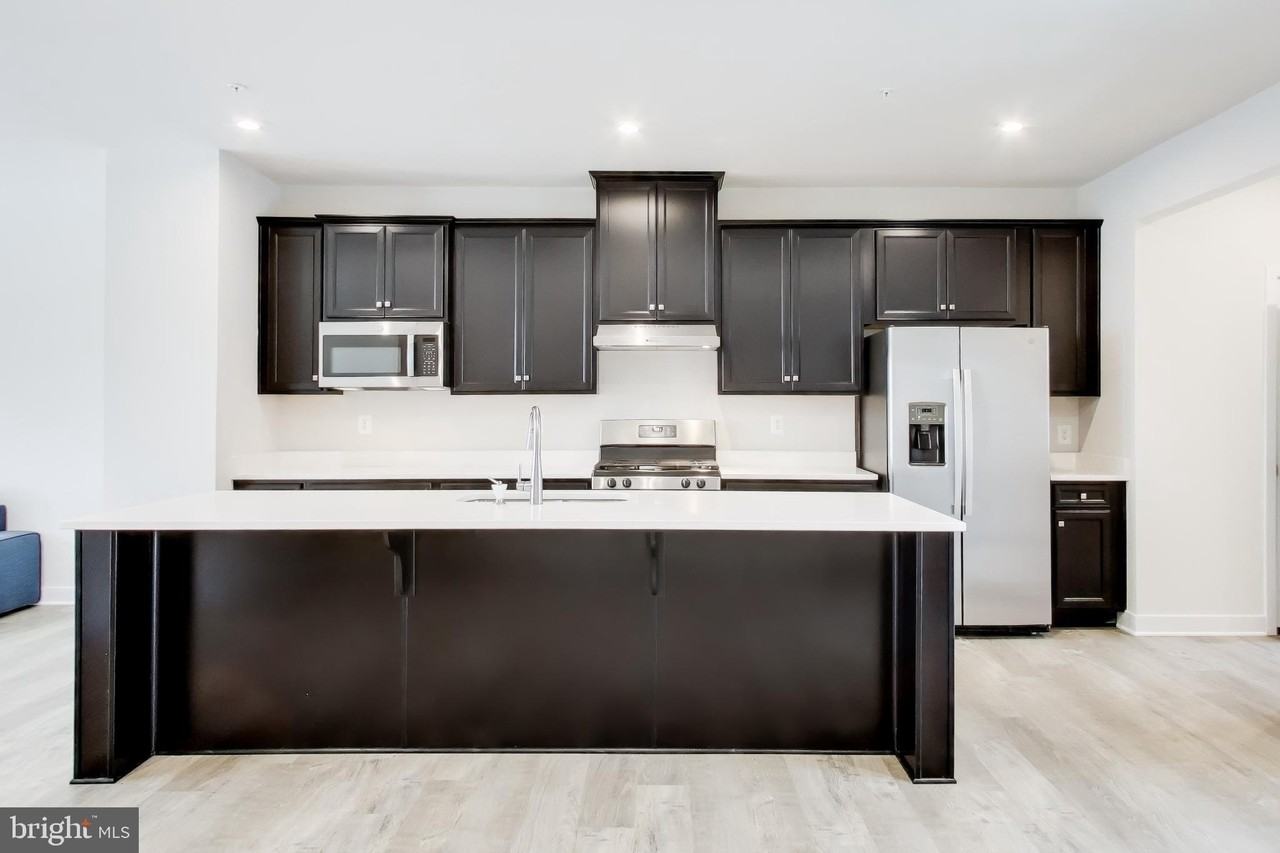 11330 Meridian Hill Way - Photo 2 of 39