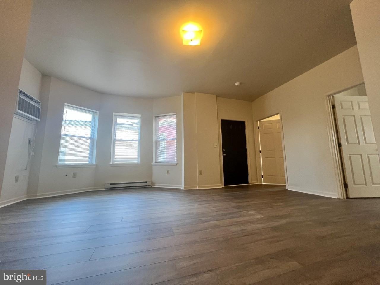 255 S Potomac St Apt 2 #2 - Photo 4 of 18