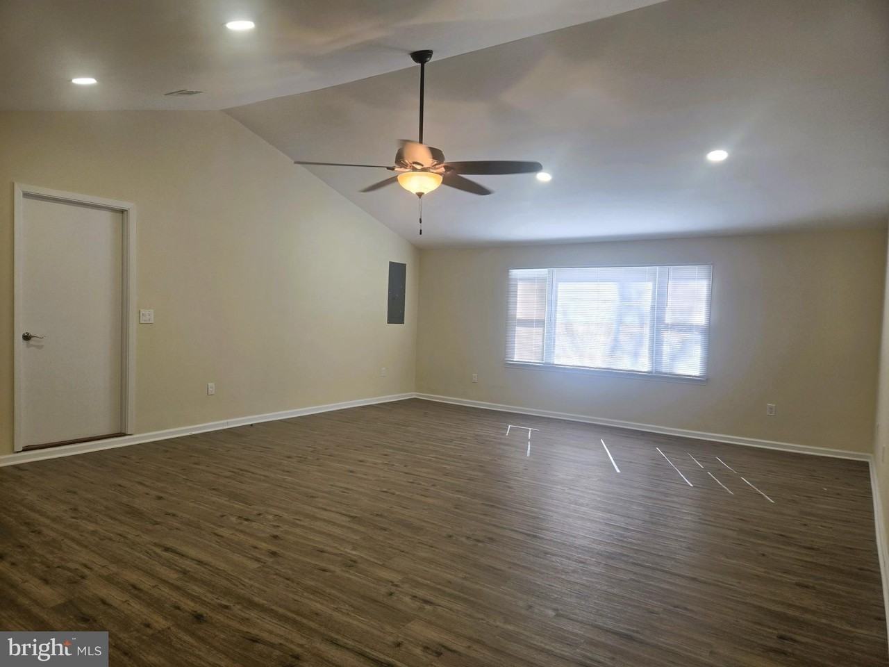 199 Berger St - Photo 6 of 22