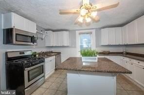 714 Buck Ln - Photo 4 of 22